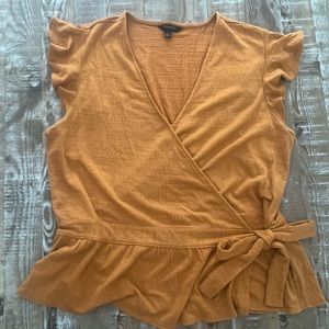 Women’s banana republic wrap top. Mustard yellow. Size L.